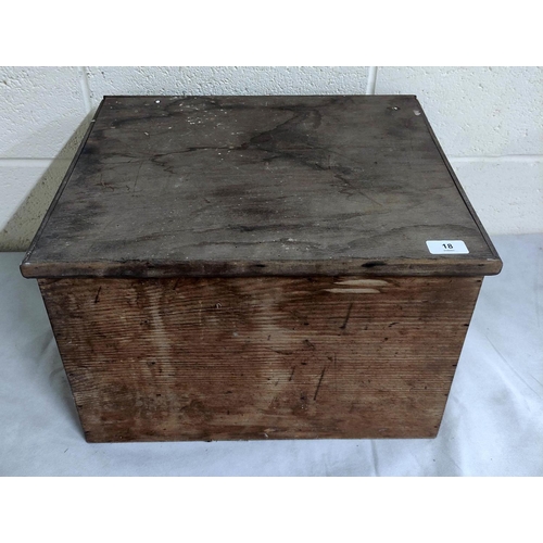 18 - Vintage pine storage box.