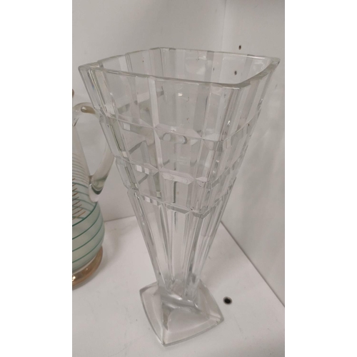 107 - Collection of vintage glassware to include Rockingham crystal vase etc.