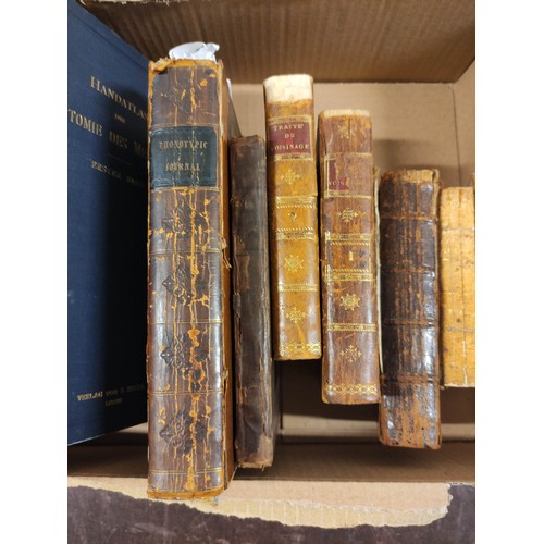 11 - (KNOX V., Compiler).  Elegant Extracts. 2 vols. Eng. title vignettes. Diced calf. 1790; al... 