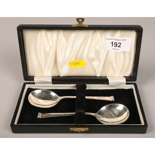 192 - Cased set of two silver spoons hallmarked Sheffield 1964