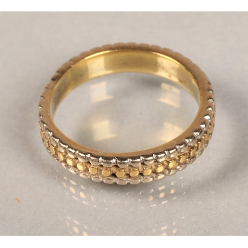 87 - 18 carat white and yellow gold ring, 4 grams, size M/N