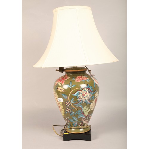 531 - Floral baluster vase design table lamp approx. 48cm h