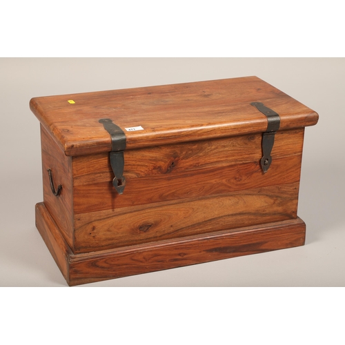 471 - Small oak blanket box 36cm h x 61cm w x 31c, d