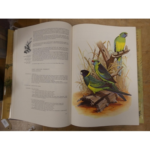 226 - FORSHAW J. M. & COOPER W. T.  Parrots of the World. Fine col. plates & other illus... 