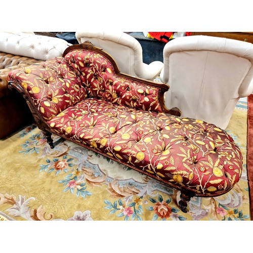 628 - Victorian upholstered mahogany chaise lounge on casters