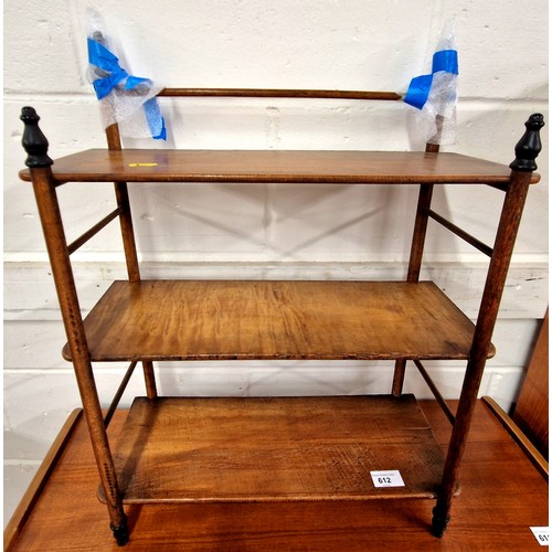 612 - Whatnot shelving unit 59cm h