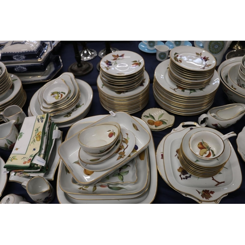 52 - Large Royal Worcester Evesham pattern dinner service to include dinner plates, 24cm diameter, servin... 