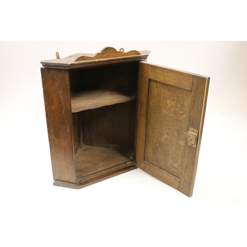 54 - 19th c. Oak wall corner cabinet, 41cm.