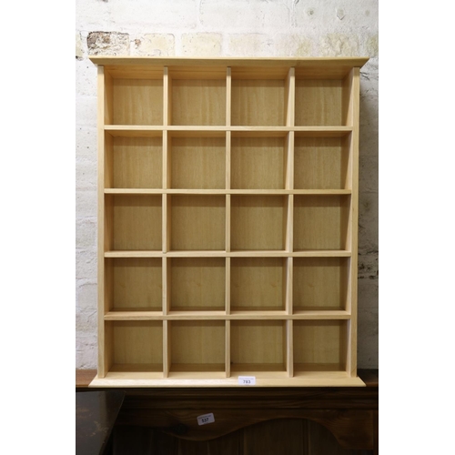 783 - Light oak display cabinet/shelf, 73cm.