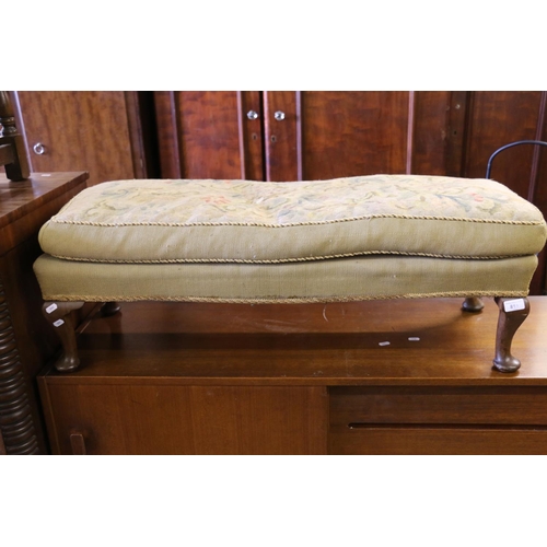 811 - Upholstered foot stool, 34cm.