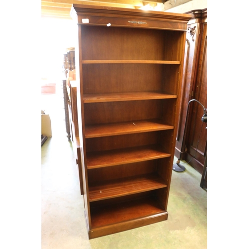 814 - Mahogany open bookshelf with five adjustable shelves, 183cm.