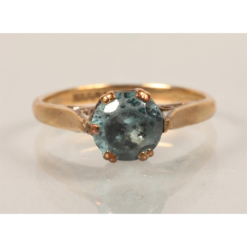 73 - 9ct gold gem set ring, size: N.