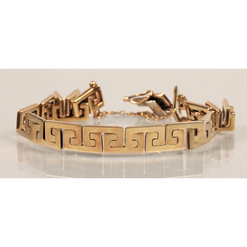 74 - Yellow gold 9ct linked bracelet.12.5 grams