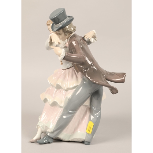 3 - LLadro figure of dancers, 18 cm 