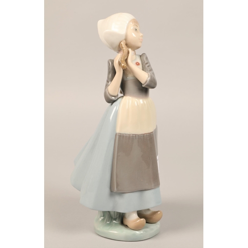 4 - Lladro figurine of a Dutch girl, 25 cm high