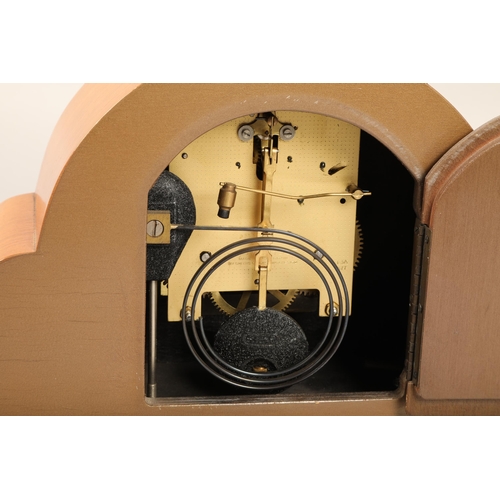 292 - Teak Smiths mantle clock, 23 cm high