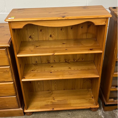 565 - Modern pine open bookcase