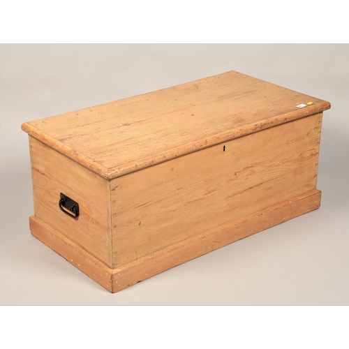 451 - Stripped pine blanket box