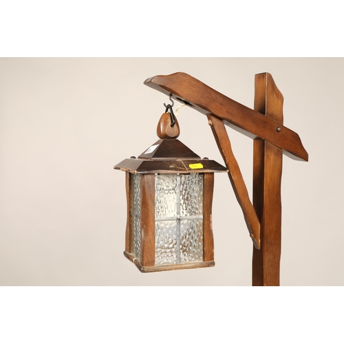 531 - Standard lamp with lantern shade