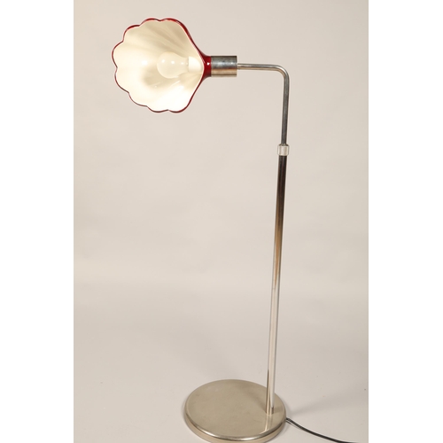 532 - Chrome style standard lamp with shell shaped shade