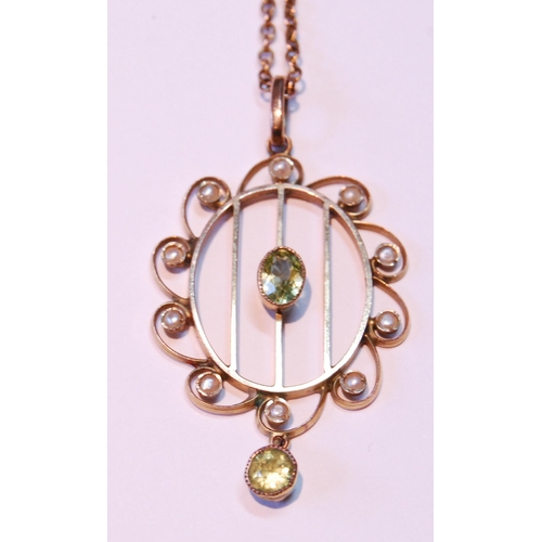 29 - Edwardian gold openwork pendant with pearls and peridot, ‘9ct’, 5.3g gross.