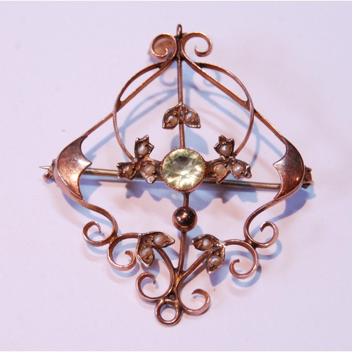 41 - Victorian gold small star brooch with pearls, '15ct', 4g, and an openwork pendant of Art Nouveau sty... 