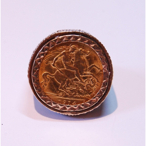 85 - Gold half sovereign, 1914, in 9ct gold ring mount, 12.9g gross, size O.