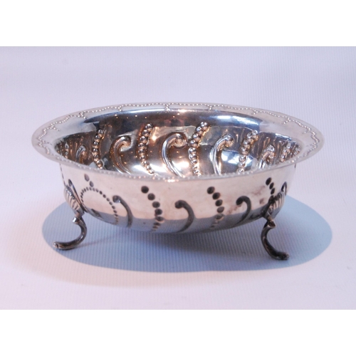 94 - Silver circular bowl of Irish style with waved beads and flutes, Birmingham 1905, 12.5cm, 116g or 3½... 