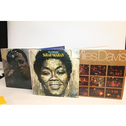 300 - Collection of records to include Miles Davis Collectors Items, two other albums, Frank Sinatra His G... 