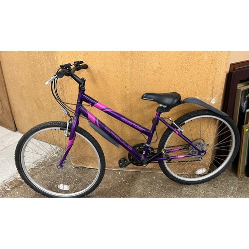 630 - Ladies bike