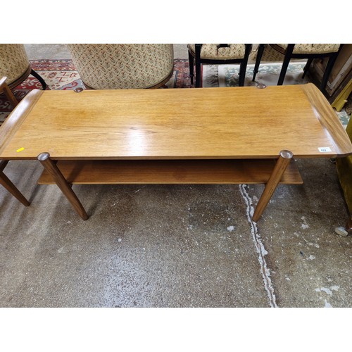 622 - Teak lounge table