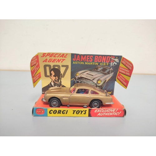 2 - Corgi Toys. James Bond 007 Goldfinger Aston Martin DB5 boxed model vehicle. No 261.