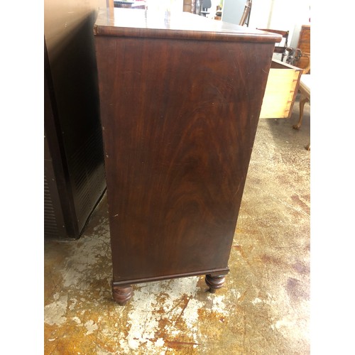 542 - Victorian mahogany two over three chest of drawers106 cm long,111.5 cm high