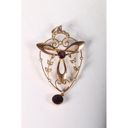 189 - Edwardian pendant / brooch with amethysts and seed pearls, 5cm, 4.4g.