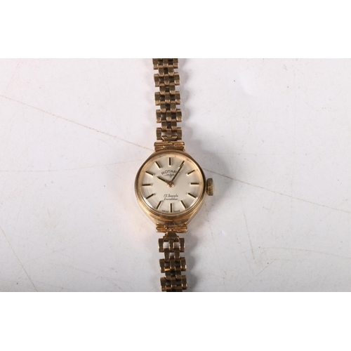 204 - 9ct gold cased ladies wrist watch on gold bracelet, 16.9 g gross. 