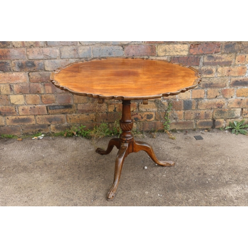 548 - 19th century mahogany birdcage snap-top tripod table, the circular top with piecrust edge above turn... 