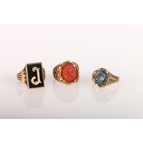 128 - 9ct gold signet ring with hematite intaglio size P, and another with a carnelian seal, and another 1... 