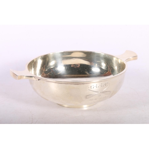 40C - George V silver quaich inscribed GLLC 1926, hallmarked Charles S Green & Co Ltd, Birmingham... 