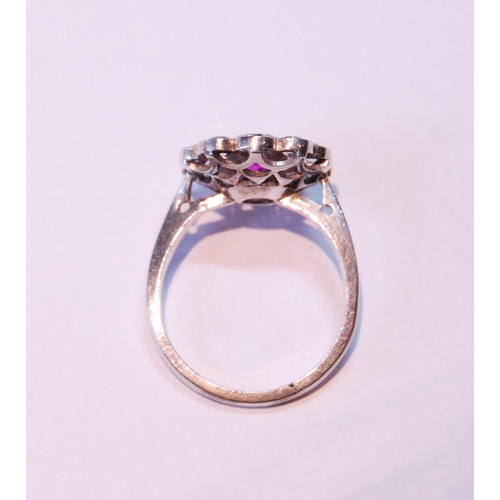 72 - Pink and white sapphire cluster ring, in silver.