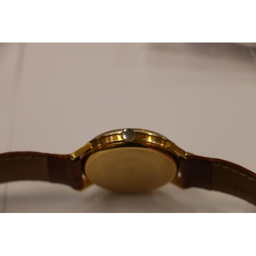 208 - 18ct gold cased Omega gentleman's wrist watch with  movement calibre: 601 and numbered 25878116 on l... 