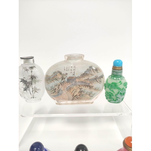 332 - Group of Chinese glass snuff bottles to include Peking glass and famille rose examples, various size... 