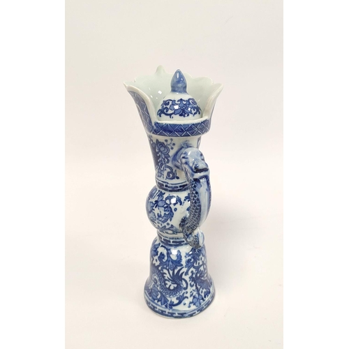 340 - Chinese 20th century blue and white wine ewer with underglazed dragon decoration, later Qianlong rei... 