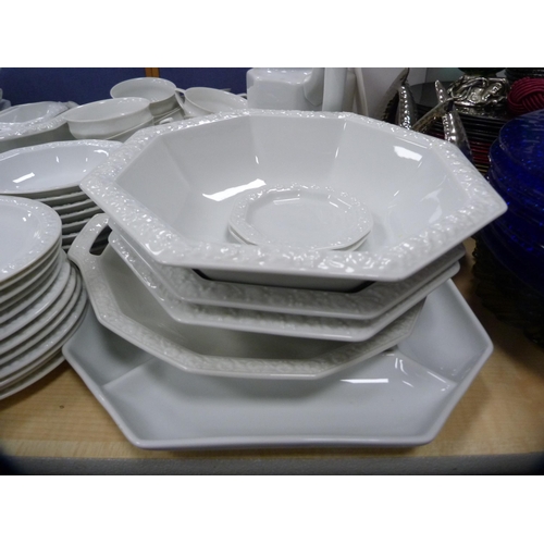 10 - Extensive Rosenthal dinner/breakfast set and other similar ceramics.