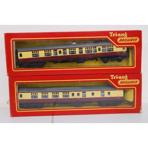 203 - Tri-ang: carton containing boxed rolling stock and components to include BR brake 2nd coach R627, BR... 