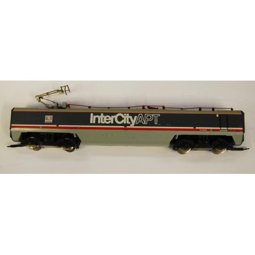 214 - Hornby: class 370 APT-P Advanced Passenger Train pack R794, in wooden display case.