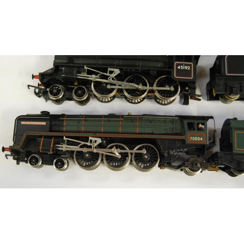 215 - Hornby: four locomotives and tenders to include BR 4-6-2 'William Shakespeare' R3096, Hornby Dublo E... 