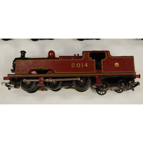 217 - Five locomotives to include a Hornby Dublo 'Herring Gull' EDL11, Hornby Thomas & Friends 'Thomas... 