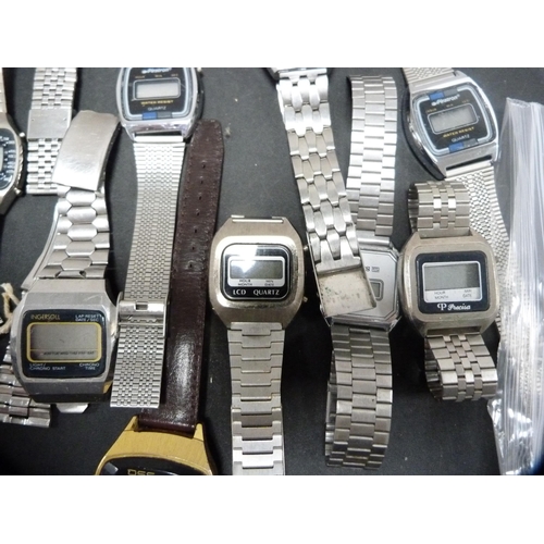 401 - Large collection of quartz digital watches to include Timex, Flight, Saxon, Dallas, OSS, Riva etc.,&... 