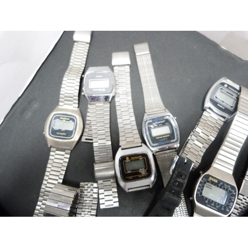 401 - Large collection of quartz digital watches to include Timex, Flight, Saxon, Dallas, OSS, Riva etc.,&... 