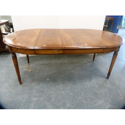 423 - Victorian-style D-end dining table with two additional leaves.